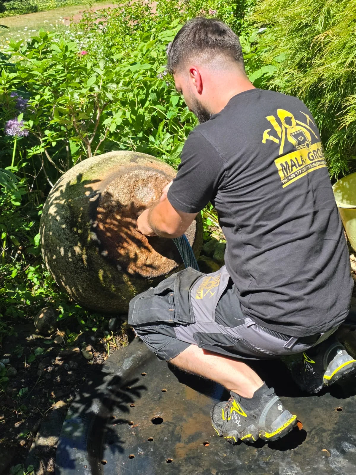 Fontäne Reparatur im Garten