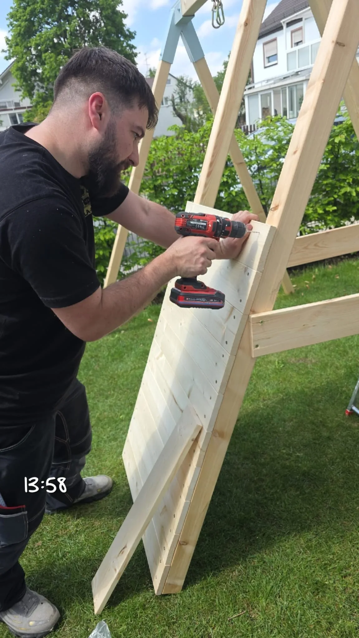 Detailaufnahme der Kletterwand Montage