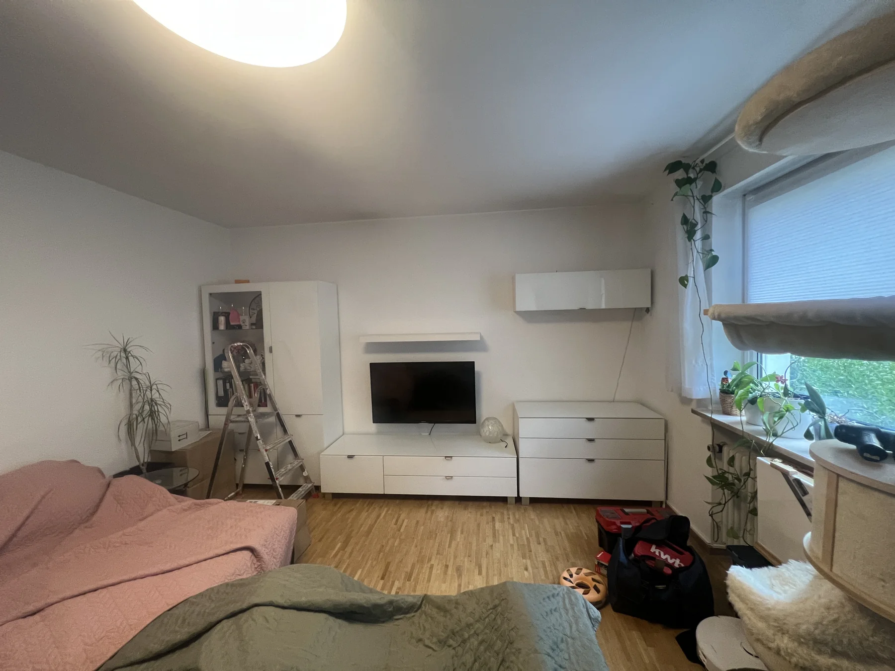 TV Wand vor der Gestaltung